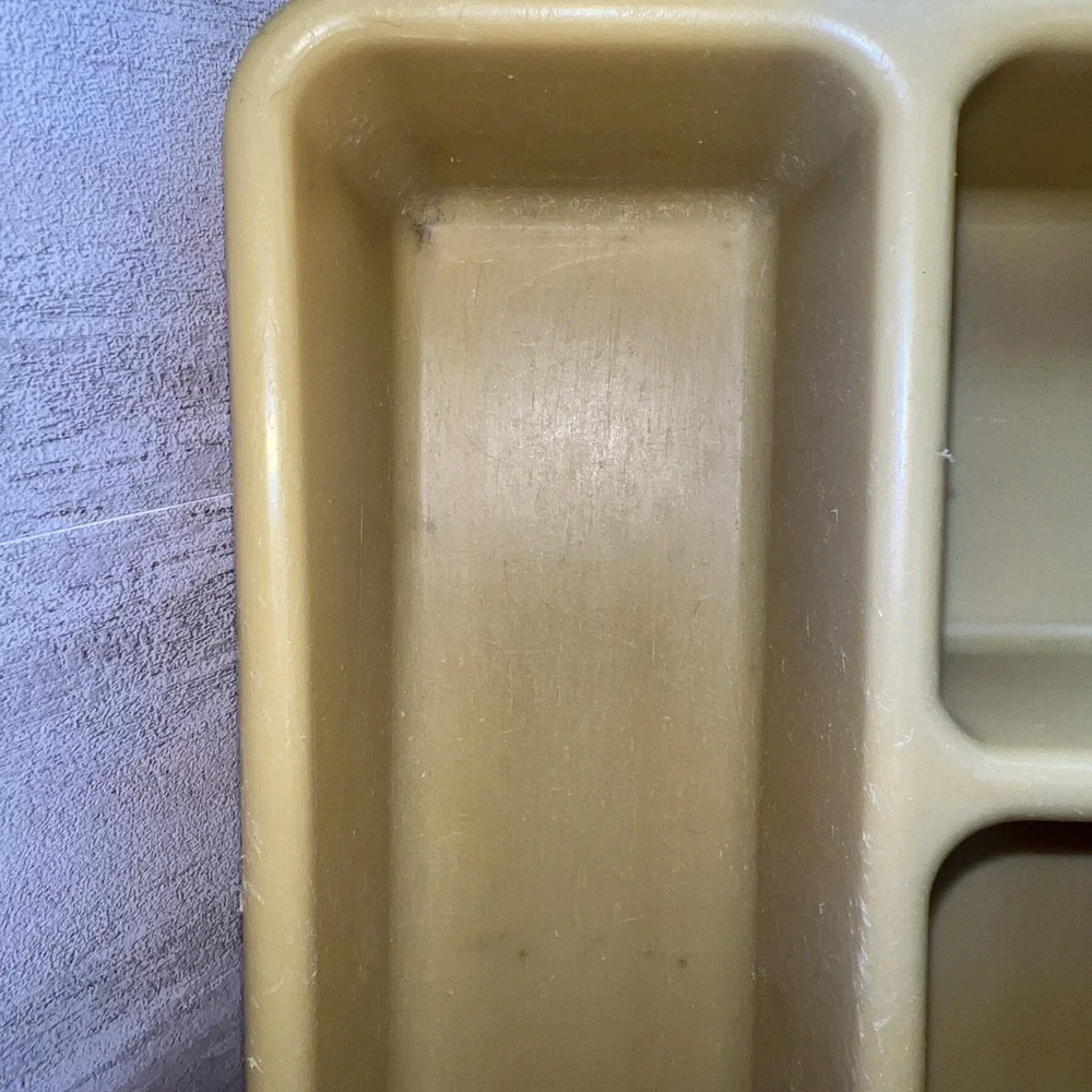 VTG Rubbermaid Gold Yellow Utensil Flatware Silverware Drawer Organizer